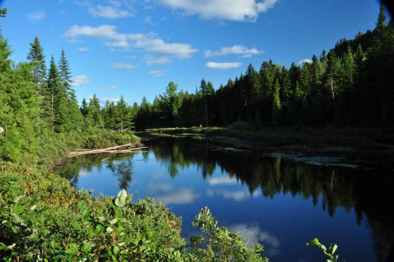 Os lagos e magníficas paisagens do Parc National de La Mauricie, província de Quebec, no Canadá